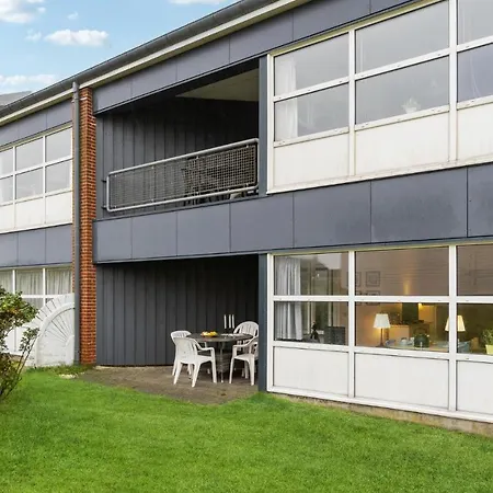 Daire Bad, Lejl 18 *